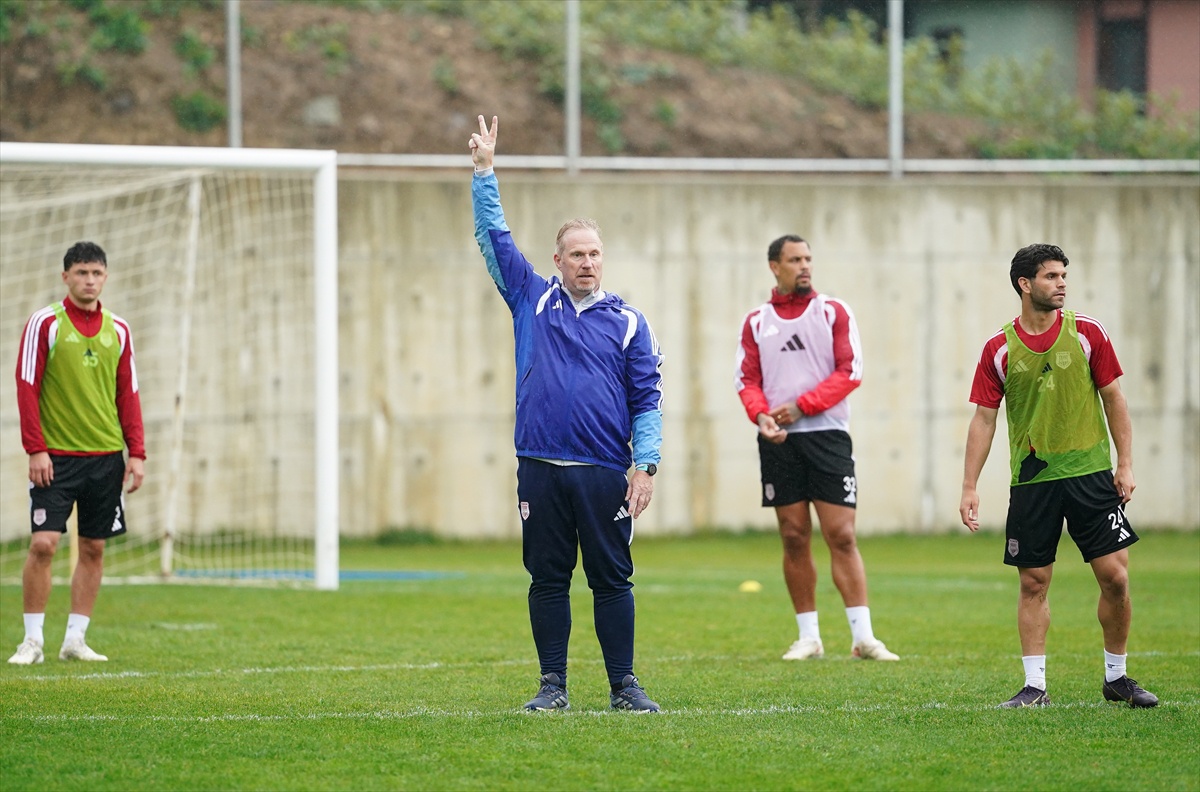 Gronnemark, Pendikspor\'da taç atışlarının maç sonucunu etkilediğini söyledi