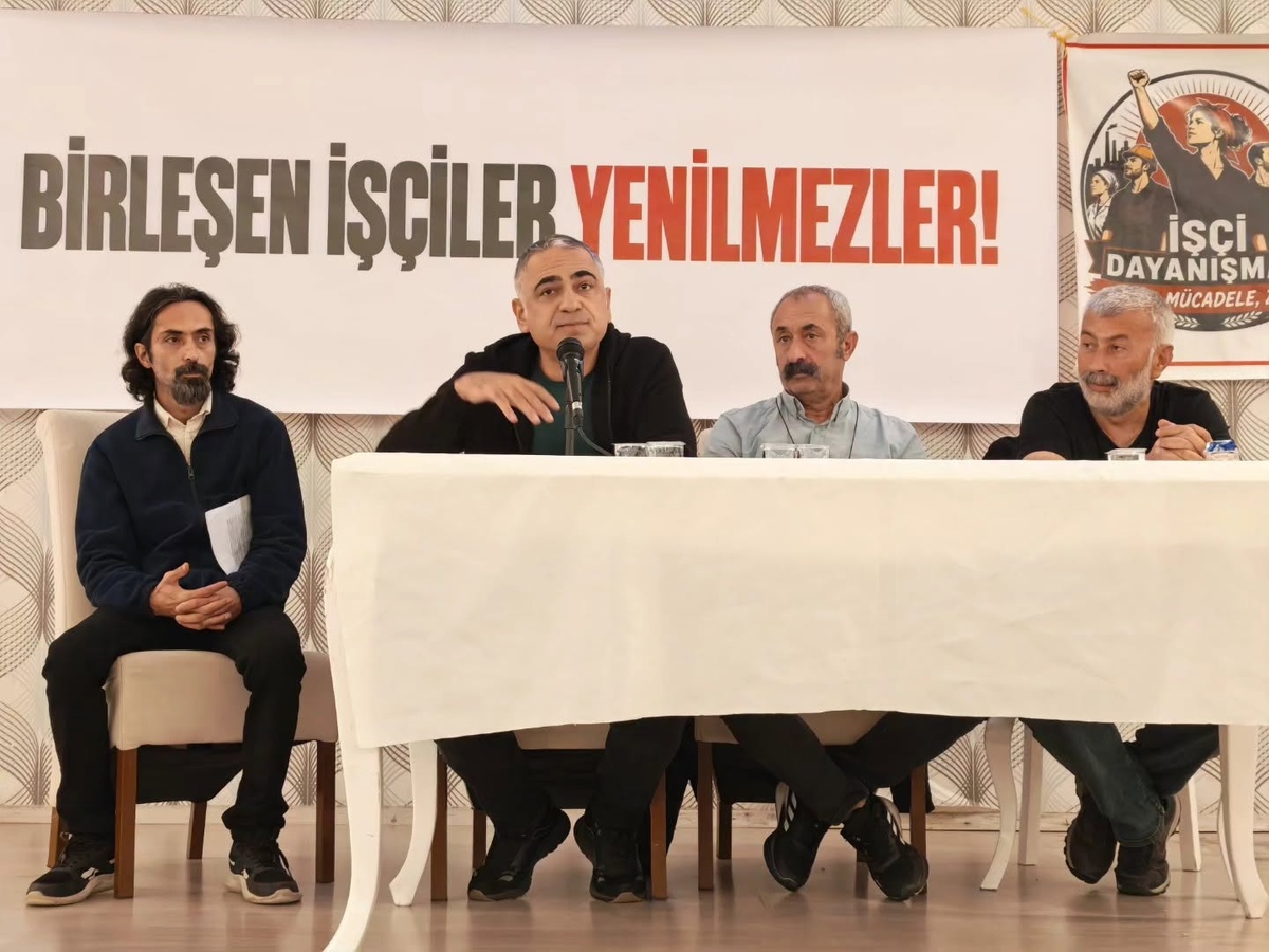 Samsun Atakum\'da panelde belediye işçilerinin örgütlenme deneyimleri ele alındı