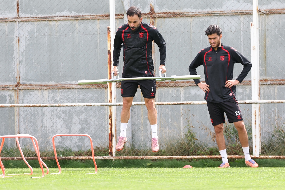 Ekenler Beton Sivasspor, Pendikspor hazırlığını çift kale maçla noktaladı