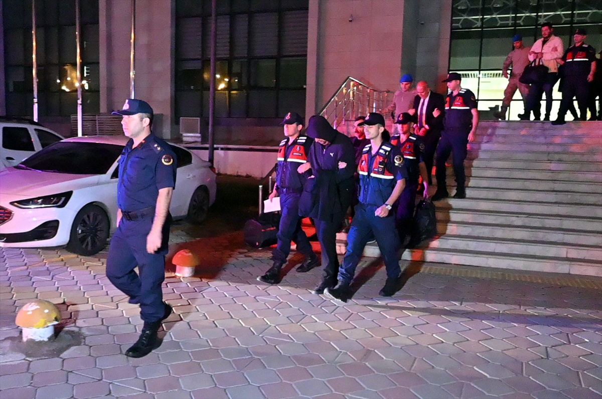 Kırıkkale\'de Yahşihan Belediyesi yolsuzluk operasyonunda 15 zanlı tutuklandı