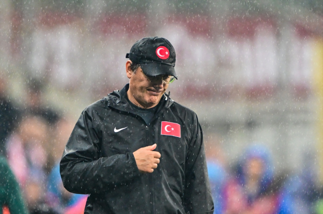 Yok artık Montella! İstifası beklenirken yaptığı açıklama pes dedirtti