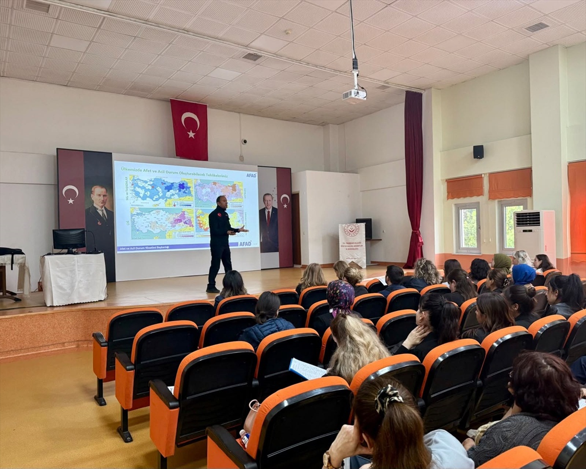 Tekirdağ\'da çocuk ve sevgi evleri personeline afet farkındalık eğitimi verildi