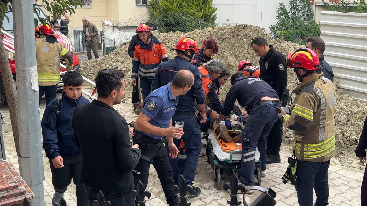 Avcılar\'da kırık olduğu öne sürülen rögar kapağı yüzünden kadın 2 metre boşluğa düştü