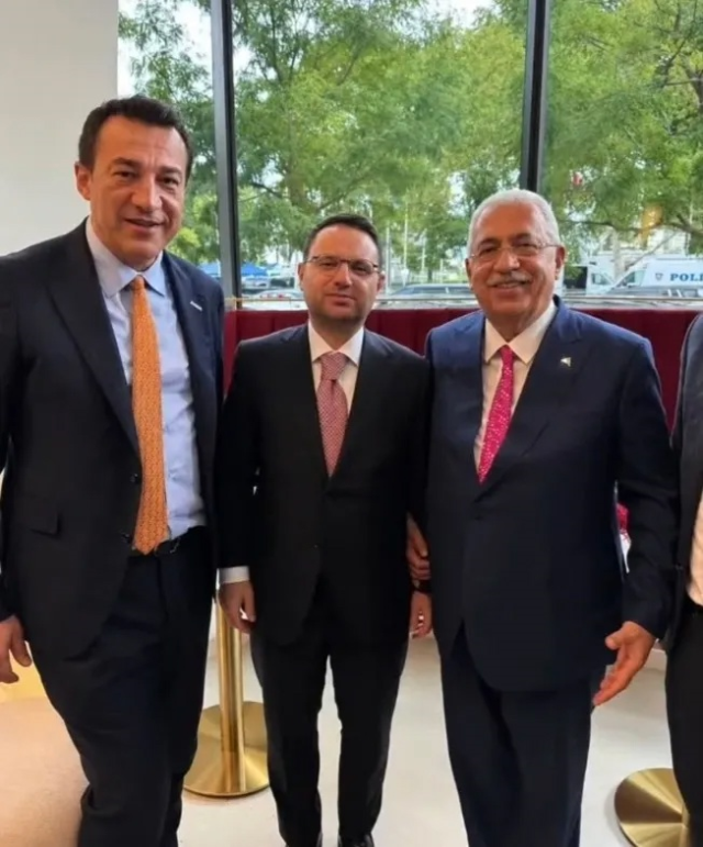 Bakan Gürlek Türkevi programında çekilen fotoğrafın perde arkası ortaya çıktı