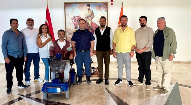 Bodrum Gazeteciler Cemiyeti, Turgutreis'te yeni Sahil Güvenlik komutanına hayırlı olsun diledi