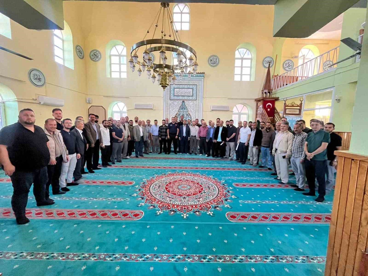 Bozdoğan\'da din görevlileri toplantının ardından itfaiyeden yangın eğitimi aldı