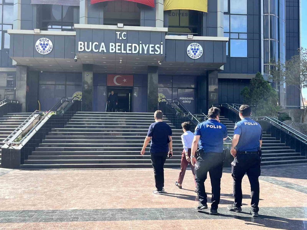 Buca Belediyesine 118 araç için 150 milyon liralık borç nedeniyle haciz başlatıldı