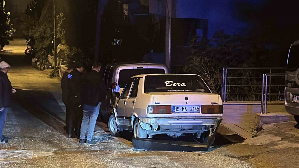 Burdur\'da 2 araca çarpan 1.96 promil alkollü sürücüye 71 bin TL ceza kesildi