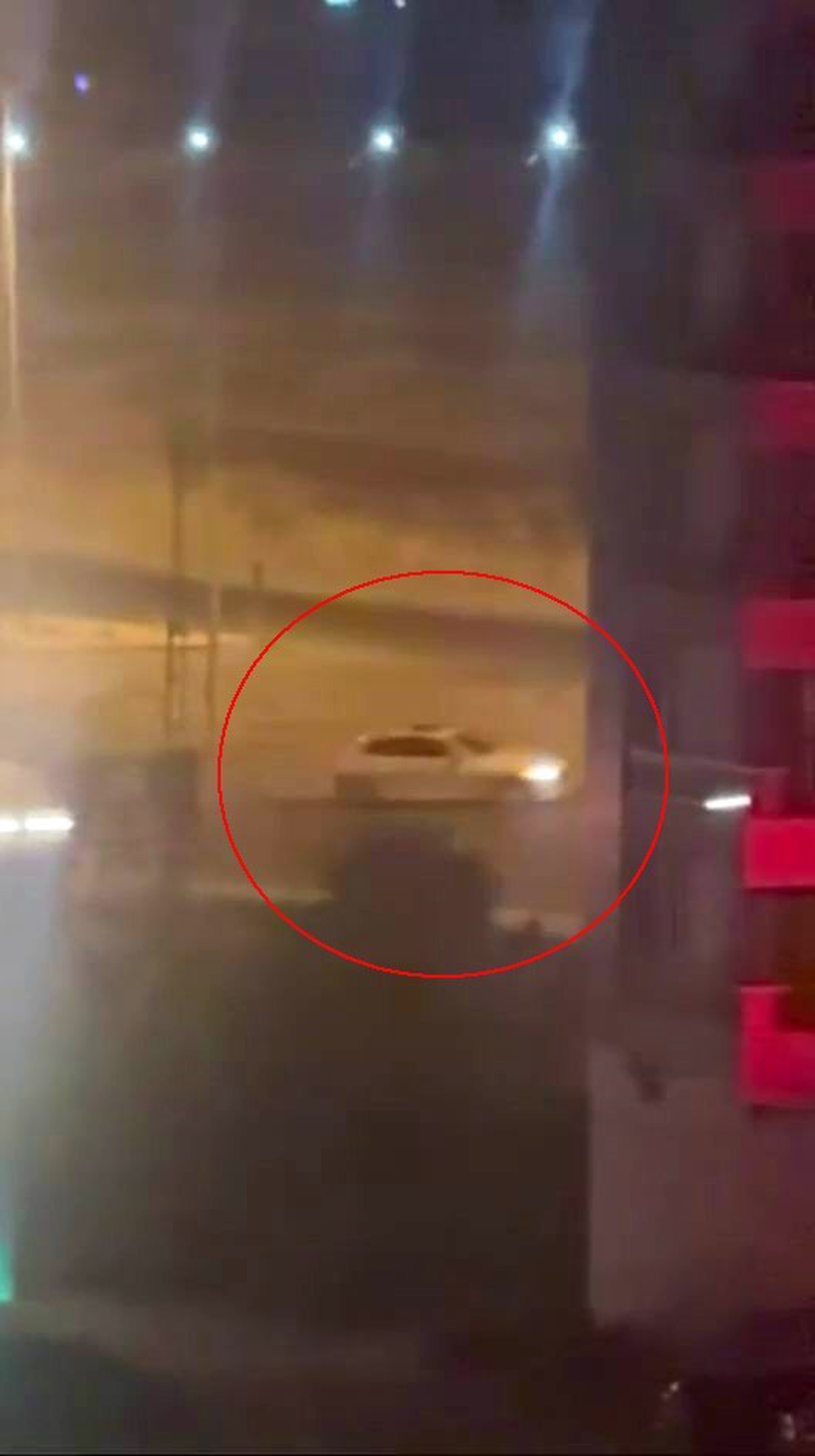 Diyarbakır Kayapınar\'da gece drift yapan sürücü sakinlerin tepkisiyle karşılaştı
