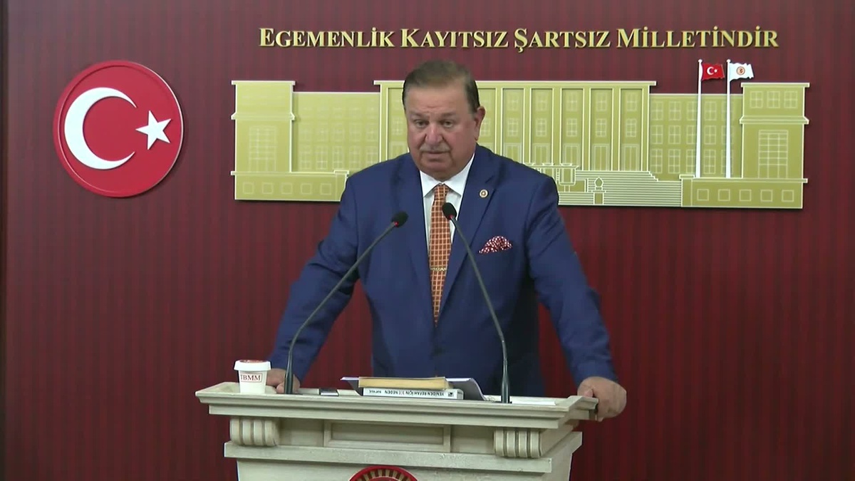 Bekin, istifa iddiasına 117 bin 500 seçmenin fikrini almadan hareket etmem dedi