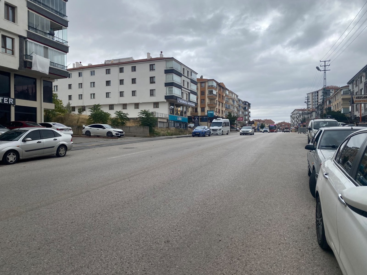 Ehliyetsiz sürücünün kullandığı motosiklet ile otomobil çarpıştı: 1 ölü, 2 yaralı
