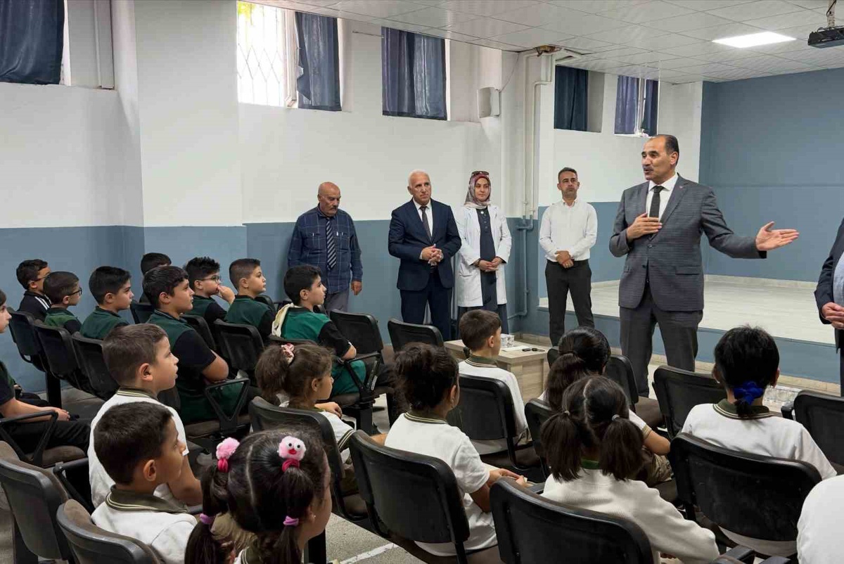 Elazığ\'da Nahit Ergene Ortaokulunda gıda israfına dair farkındalık eğitimi verildi