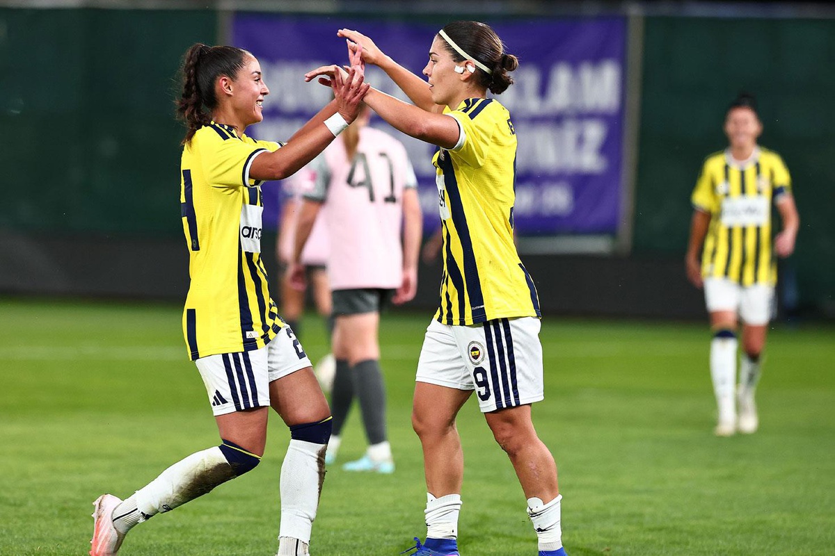 Fenerbahçe, UEFA Kadınlar Avrupa Kupası\'nda son 16 turuna yükseldi