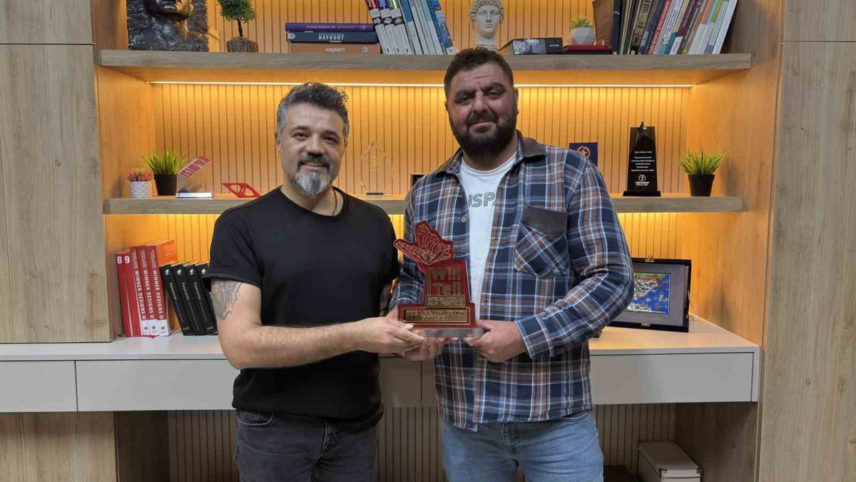 Fotosel İngiltere\'de En İyi İz Bırakan Film ödülünü aldı, yönetmen vize alamadı