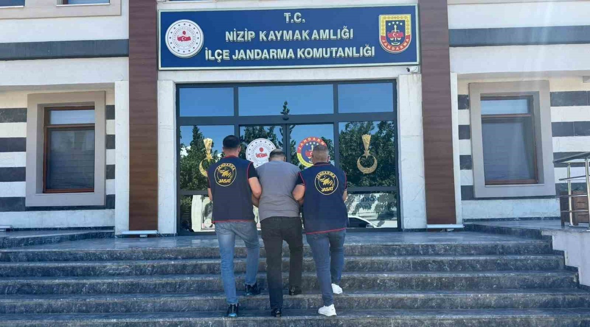 Gaziantep Nizip\'te 16 yıl hapis cezası bulunan uyuşturucu şüphelisi tutuklandı