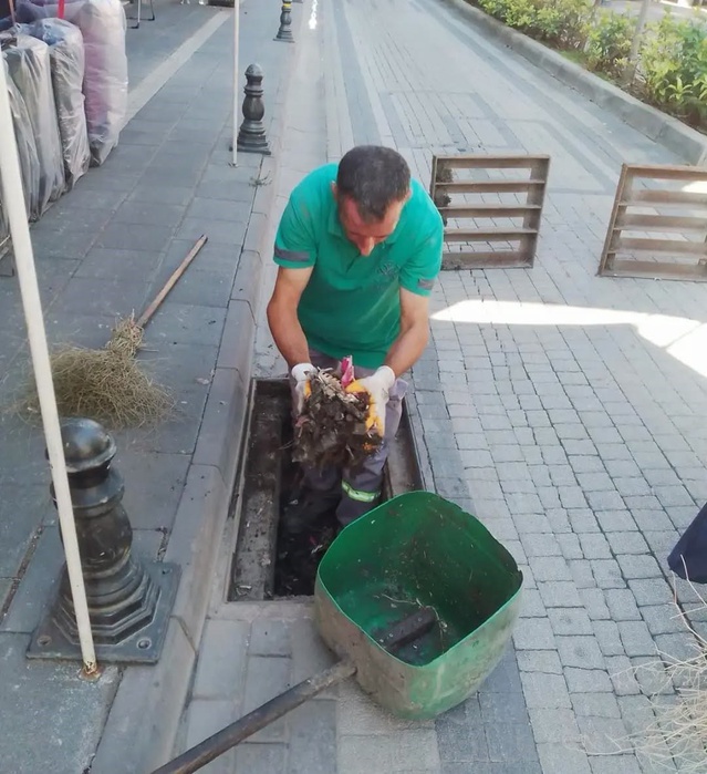 Germencik Belediyesi yağış öncesi mazgal temizliği başlattı, Başkan Zencirci uyardı