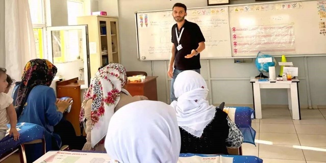 Şırnak Güçlükonak'ta Ormaniçi köyünde ağız ve diş sağlığı eğitimi verildi