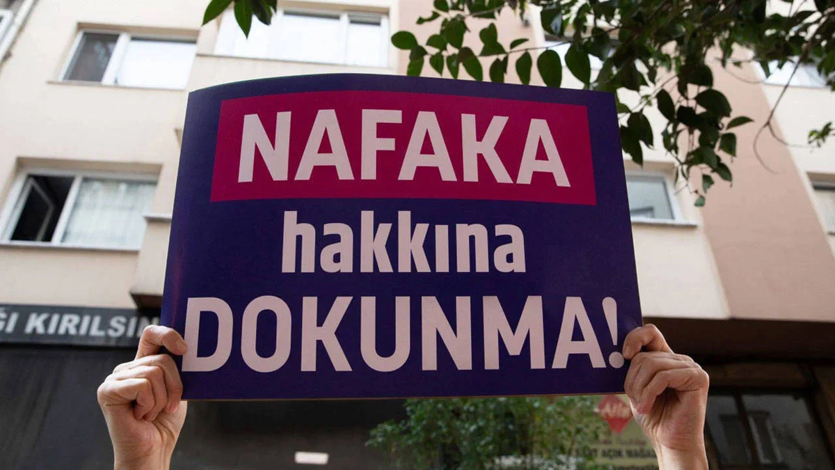 Hatimoğulları, AYM\'nin nafaka kararına \'nafaka hakkımıza dokunamazsınız\' dedi