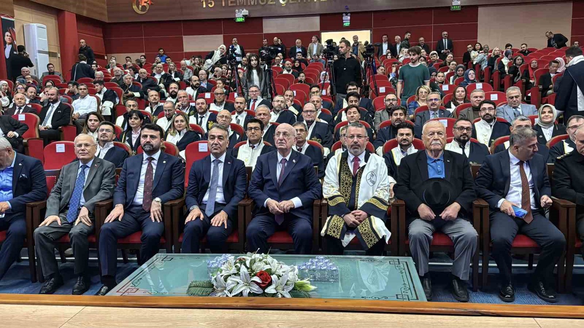 İsmail Kahraman, KBÜ töreninde 15 Temmuz\'u işgal teşebbüsü olarak değerlendirdi