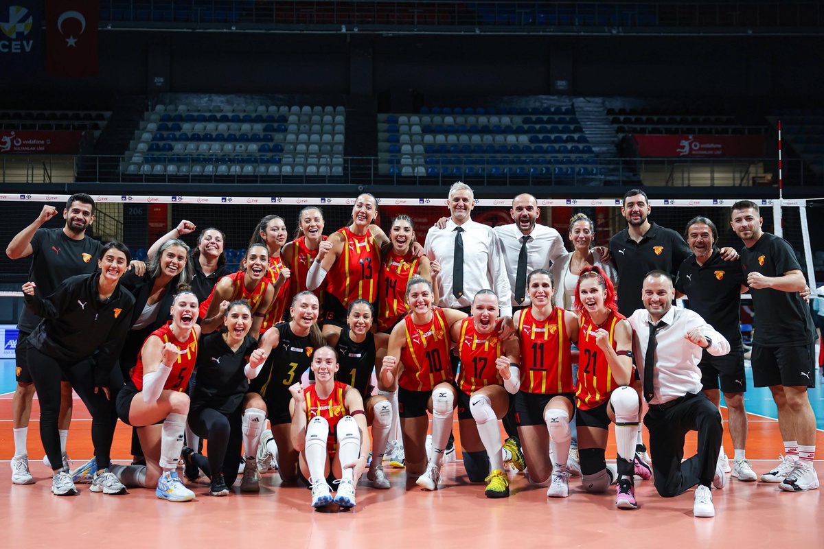 Kadınlar Kupa Voley'de Aras Kargo son 8'e kaldı, Göztepe ve Manisa elendi