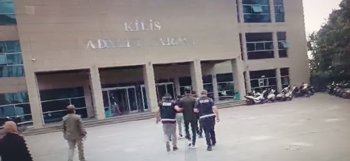 Kilis\'te kamu görevlisi vaadiyle menfaat temin eden 5 şüpheliden 3\'ü tutuklandı
