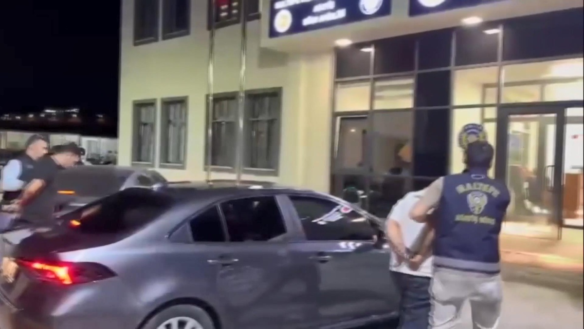 İstanbul\'da zula operasyonunda 2 kişi tutuklandı, 770 gram marihuana ele geçirildi