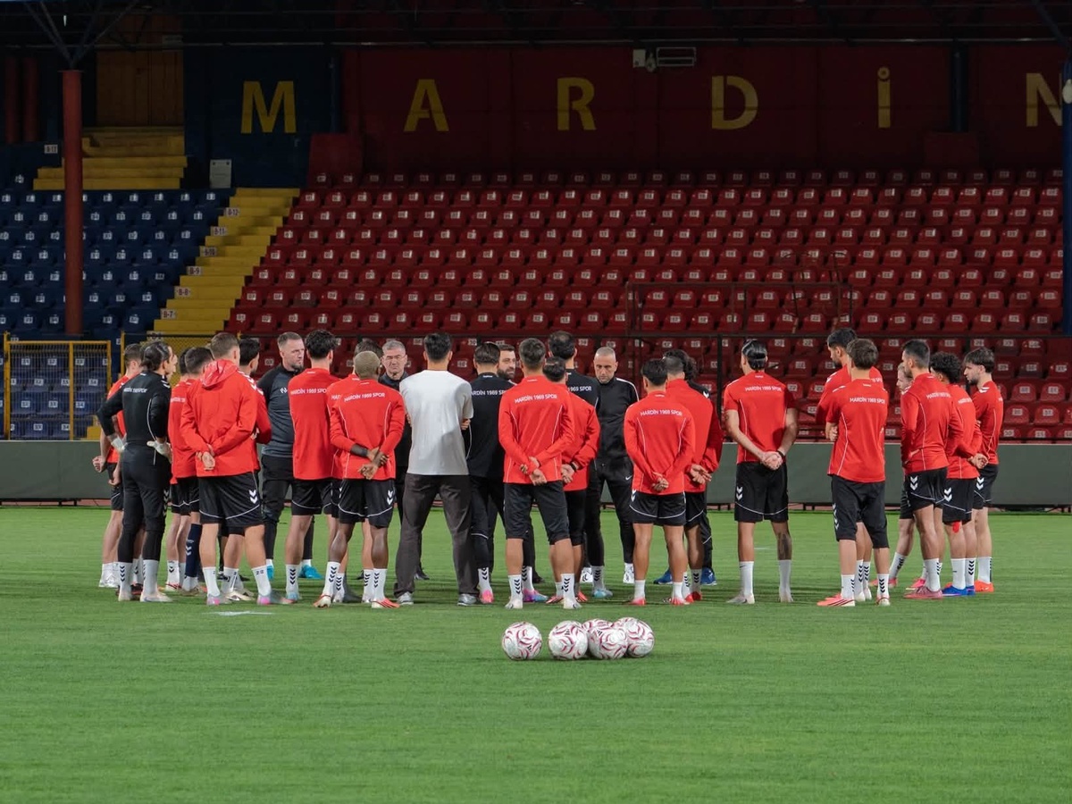 Mardin 1969 Spor'da yeni teknik direktör Petev ilk antrenmanda 3 puana odaklandı