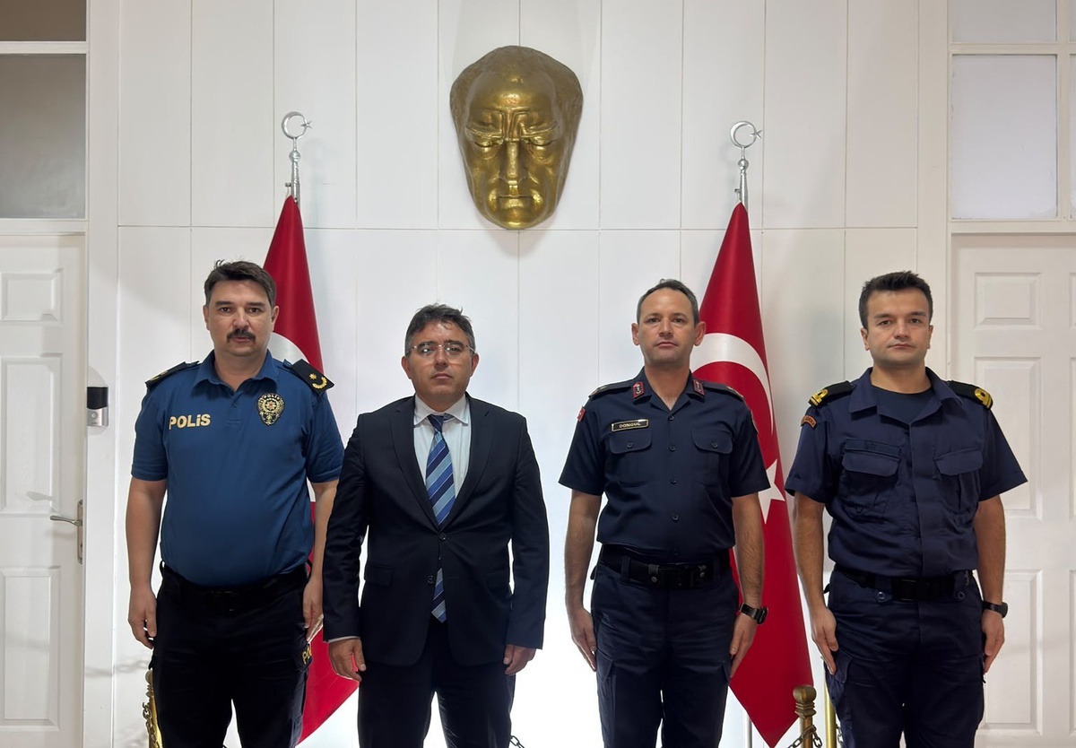 Marmaris\'te Kaymakam başkanlığındaki toplantıda okul güvenliği tedbirleri görüşüldü