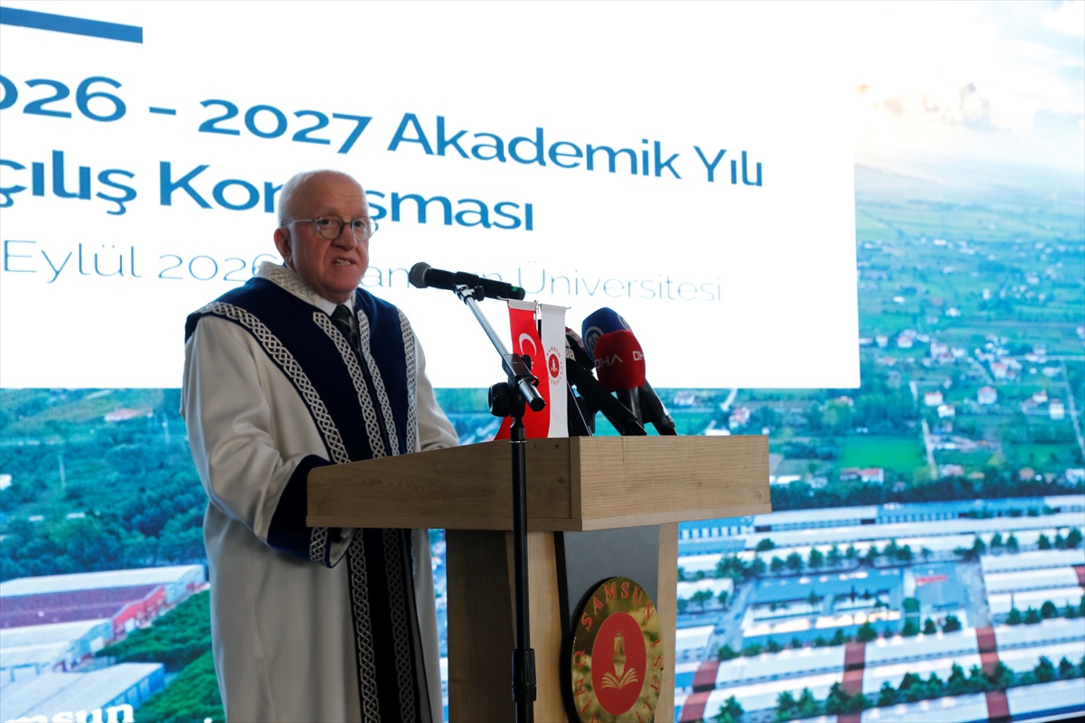 Mehmet Muş\'a fahri doktora verildi, ilk dersinde 365 trilyon dolarlık borca değindi