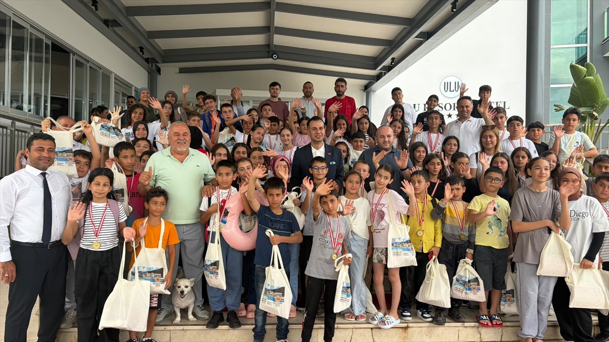 Mersin Gülnar\'da Kaymakamlık projesi 80 öğrenciyi beş yıldızlı otelde buluşturdu