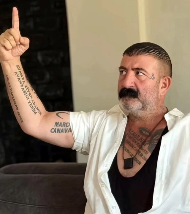 Milyonların izlediği fenomen firari katil çıktı!