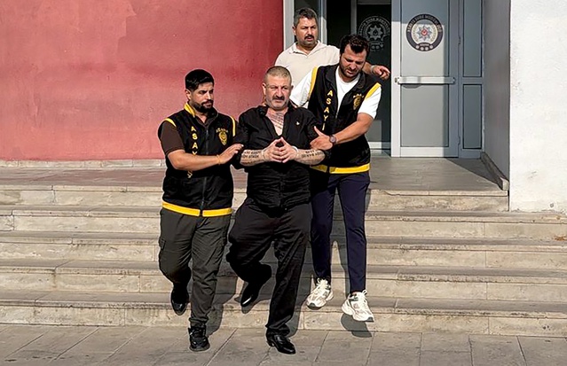 Çoban Musa Çelik'i öldürmekten cezası kesinleşen eski korucubaşı Adana'da saklandığı evde yakalandı