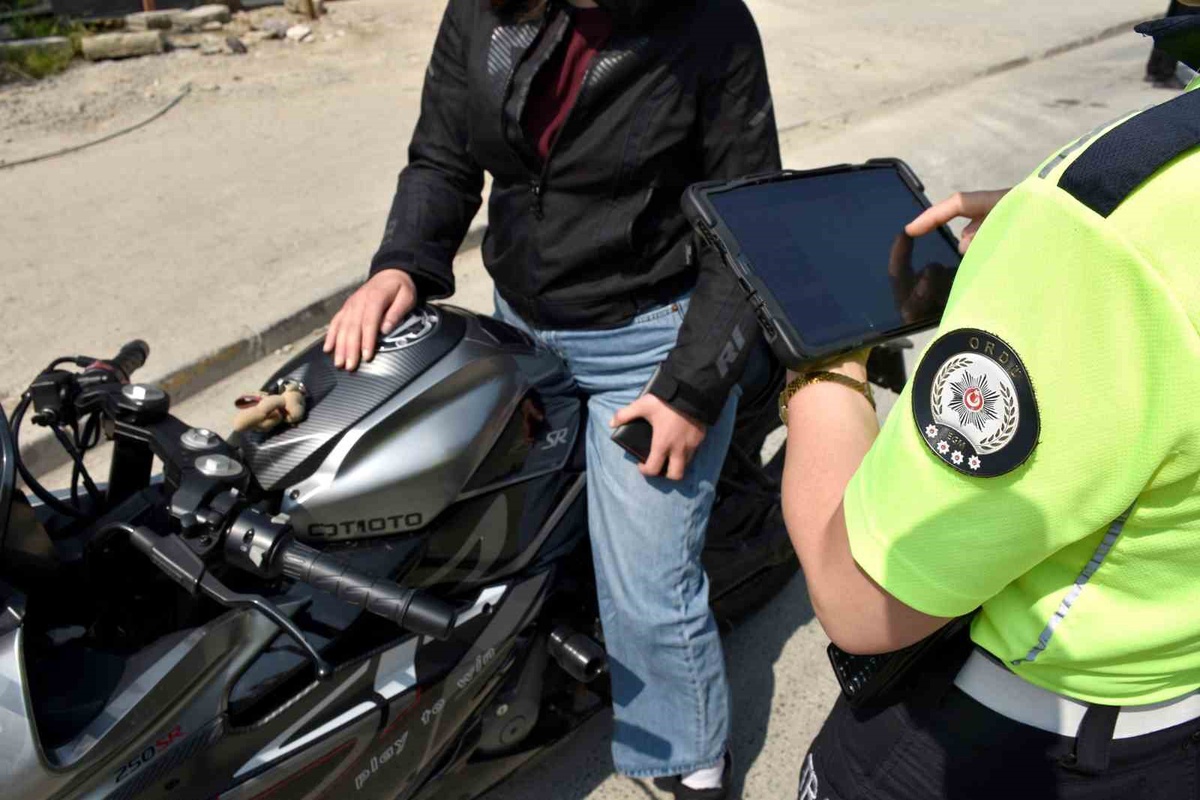 Ordu\'da trafik ekipleri son hafta 2 bin 782 sürücüye işlem yaptı, 52 kişi yaralandı