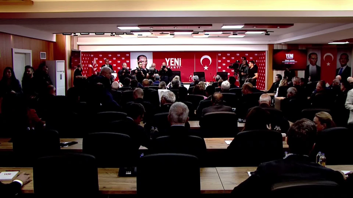 Özgür Özel, muhalefette kalmanın partiyi yüzde 3\'e bırakacağını söyledi
