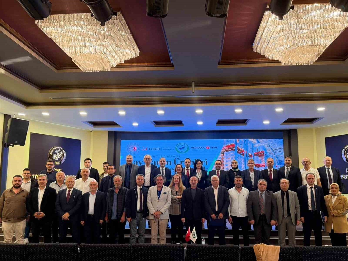 Rize\'de çay lisanslı depoculuk seminerinde planlanan depo standartları ele alındı