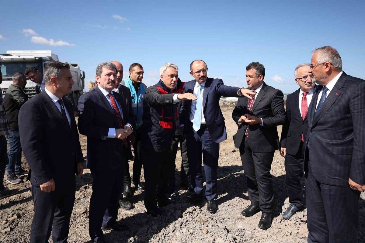 Samsun Bafra\'da sahil erozyonuna karşı 1 milyar TL\'lik projede çalışmalar başladı