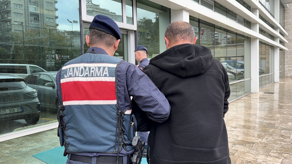 Jandarma, Samsun İlkadım\'da 30 bin lira ve 20 gram altın çalan Okan K.\'yi gözaltına aldı