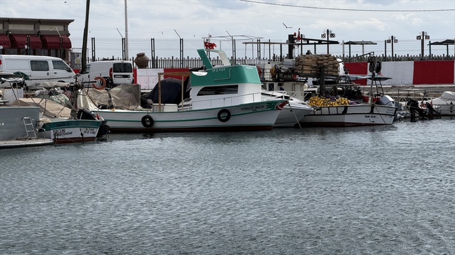 Marmara'da 4 gündür süren fırtına Tekirdağ açıklarında 6 şilep ile tankeri bekletiyor