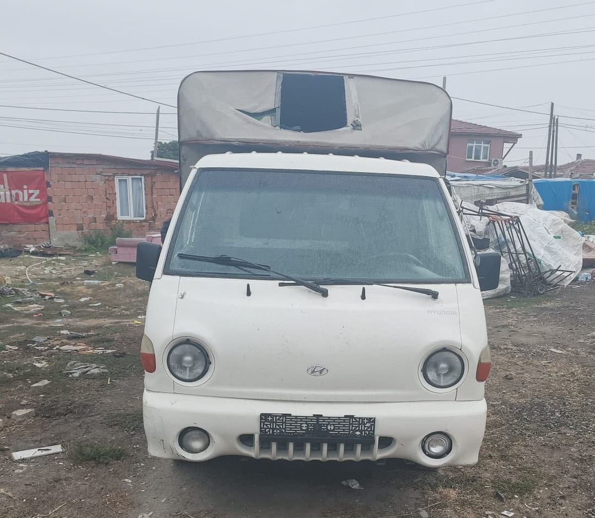 Tekirdağ Saray\'da 50 bin TL\'lik palet hırsızlığı yapan 3 şüpheli kamyonetle yakalandı