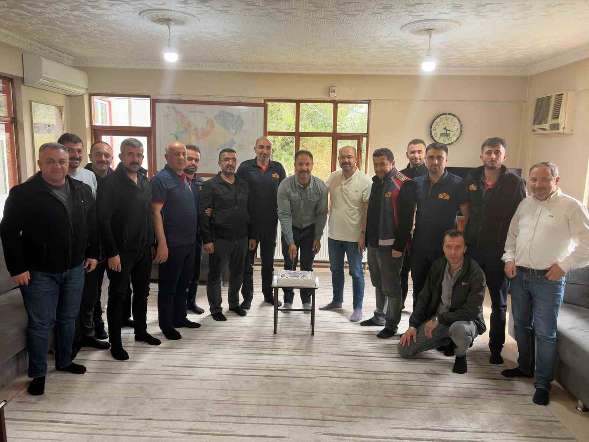 Tosya Belediye Başkanı Kavaklıgil, İtfaiye Haftası\'nda itfaiye erlerini ziyaret etti
