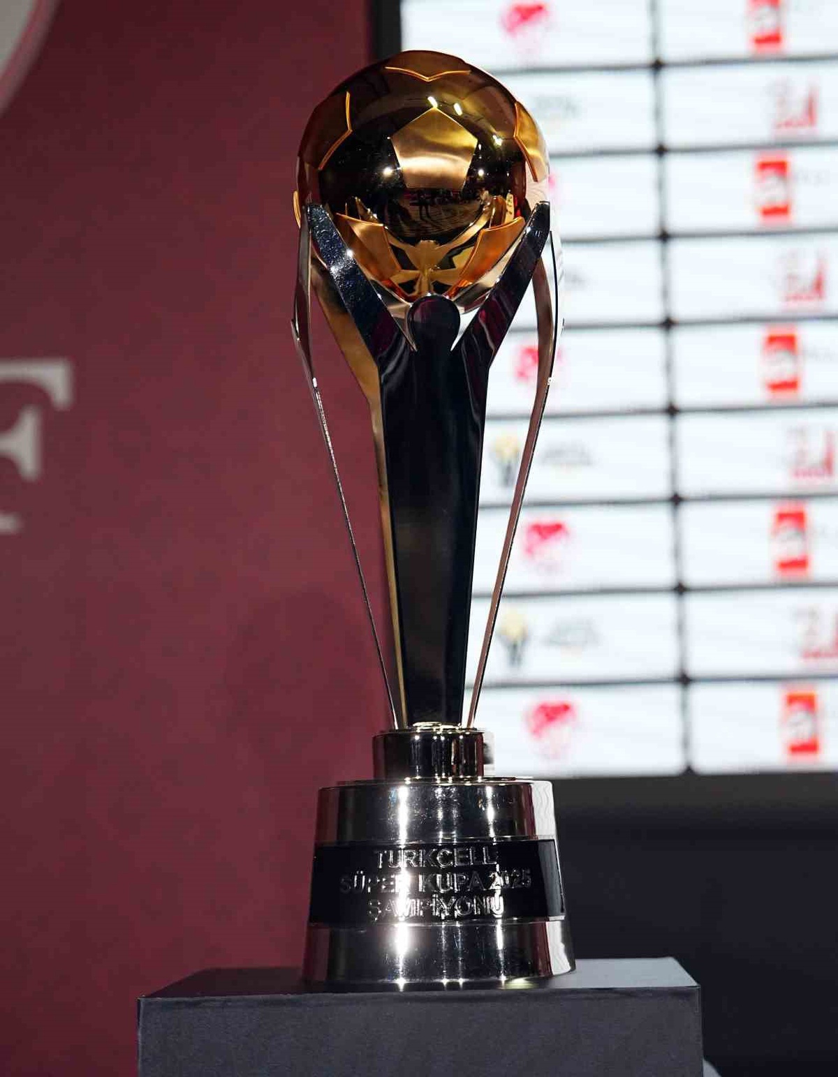 Turkcell Süper Kupa 2026'da Galatasaray-Konyaspor, Trabzonspor-Fenerbahçe eşleşti