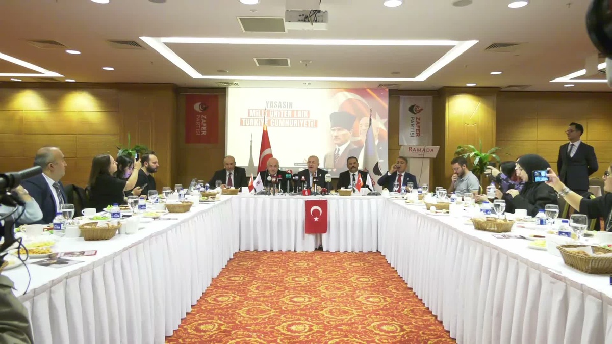 Ümit Özdağ\'dan \'\'fon krizi\'\' açıklaması: “Bir açgözlü çete Türk milletine ağır zarar vermiştir”