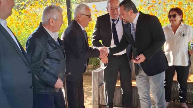 Muğla'daki huzurevinde 1 Ekim Dünya Yaşlılar Günü programında pasta kesildi