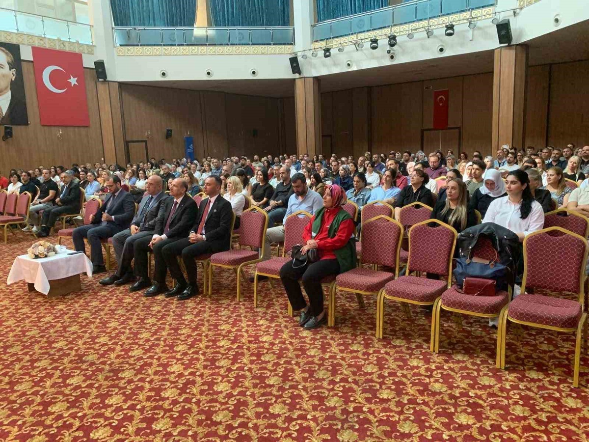 Adana Yüreğir Kaymakamı Mehmet Aksu, Yeşilay\'ı okullarda 365 gün yaşatmayı hedefliyor