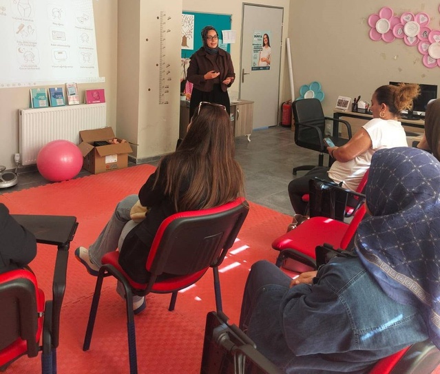 Düzce Akçakoca'da Sağlıklı Menopoz Okulu'nda kadınlara menopoz süreci anlatıldı