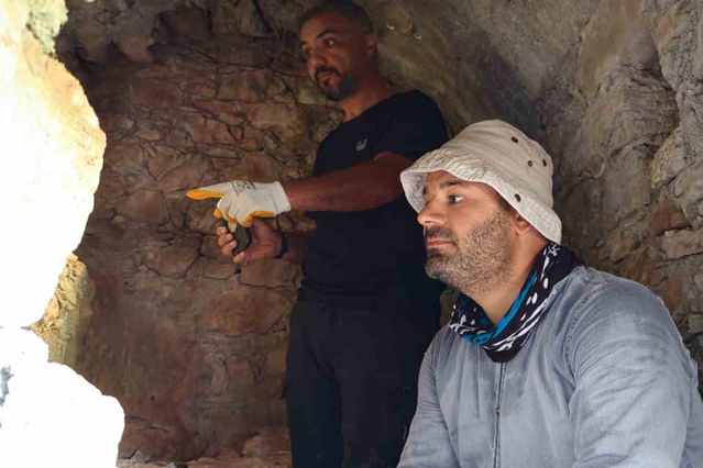 ALKÜ ekibi Gazipaşa Selinus'ta 7-21 Eylül'de yamaç mezarlarını belgeledi