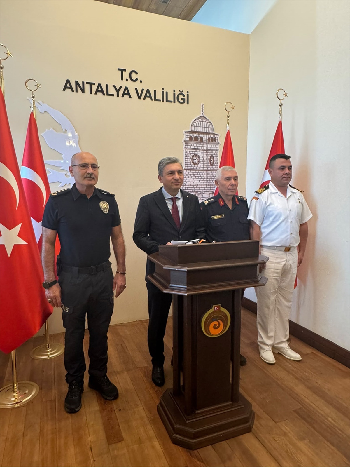 Antalya\'da asayiş toplantısında eylül verileri açıklandı, trafikte 8 kişi öldü