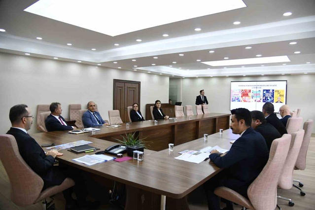 Ardahan'da ARENA projesi tanıtıldı, 11 projeyi birleştirip 5.627 öğrenciye ulaşacak