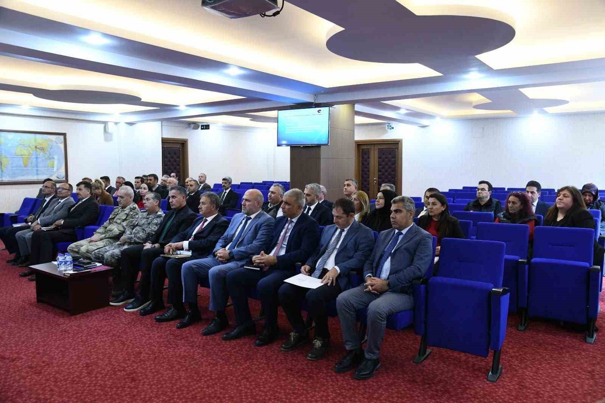 Ardahan\'da İl İdare Şube Başkanları toplantısında tasarruf tedbirleri ele alındı