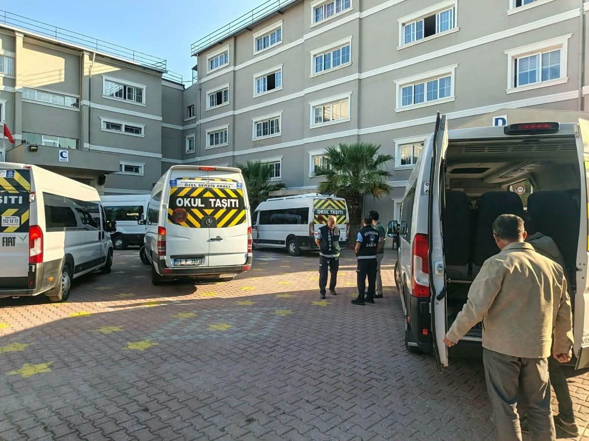 Aydın Söke\'de okul servis araçları yeni eğitim döneminde denetlendi